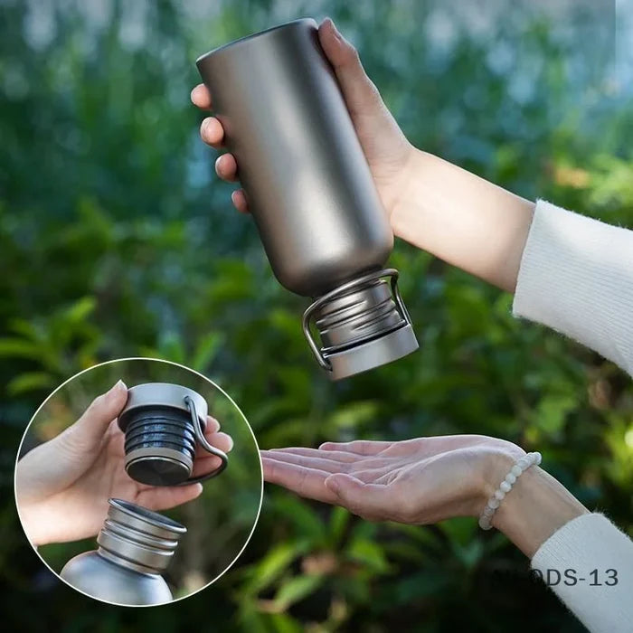 Bouteille Titane Pur 99,8% Ultra-Légère - 3 Tailles 500ml/600ml/750ml Premium Outdoor - Camp de Base Farzen