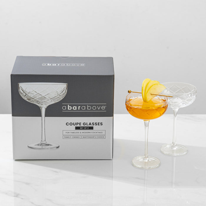 Labeled graphic of diamond cut coupe glasses, showing packaging details and product features (details in description).