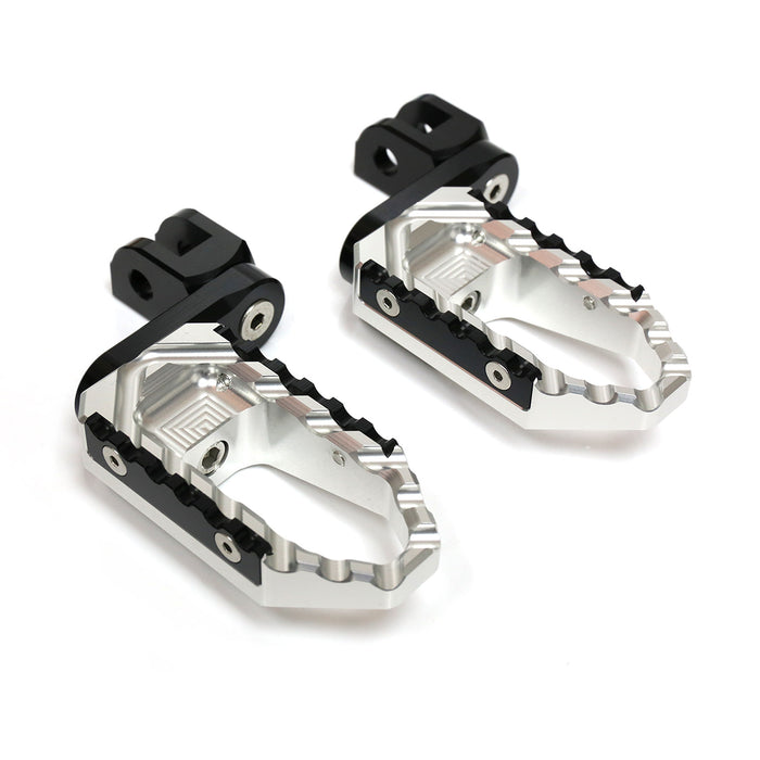 MC Motoparts 40mm extension foot pegs for Yamaha MT09, MT07, MT01, MT10, with adjustable touring design and black finish.